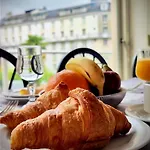 Hotel De Lisieux 3*